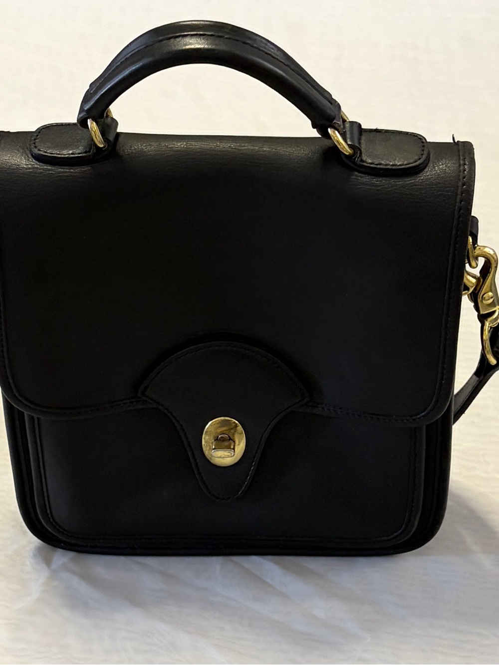 VTG Kirkland Signature Black Leather Crossbody Station Bag Flap Top Handle - Picture 2 of 15